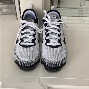 Brand new vapor max